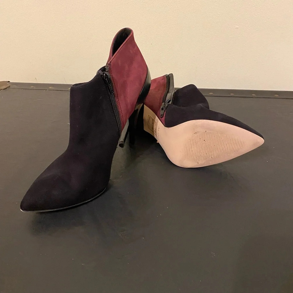 Aldo Women’s Pointed Toe Leather Ankle Booties Size 8 Black/Burgundy. - Picture 10 of 12